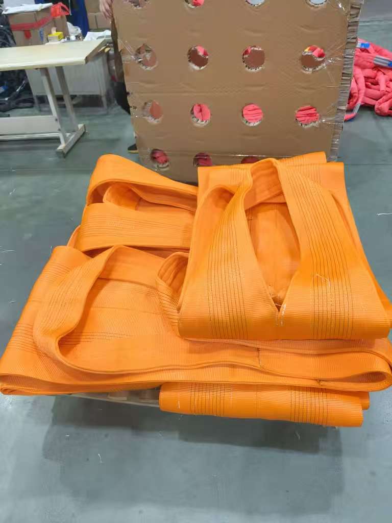 Últimos blogs da empresa sobre Resistência aos raios UV, controle de abrasão e olhos reforçados reduzem o trabalho de reformulação de eslingas de fibra plana