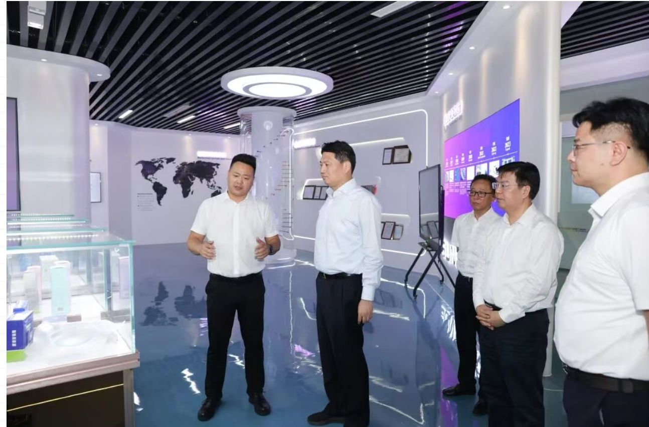 Últimos blogs da empresa sobre Taizhou Municipal Party Secretary Visits Jiangsu Tianhua Rigging to Review Industry Development and Local Employment